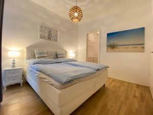 23965418-Ferienwohnung-4-Bremerhaven-300x225-4