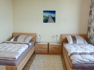 18305252-Ferienwohnung-4-Bremerhaven-300x225-1