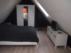 19493741-Ferienwohnung-3-Bremerhaven-300x225-2