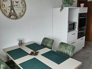 23984420-Ferienwohnung-2-Bremerhaven-300x225-2