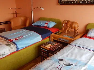 Schlafzimmer 2