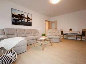 24054009-Ferienwohnung-2-Bremerhaven-300x225-0