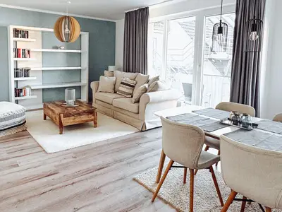 Wohnzimmer mit Essbereich