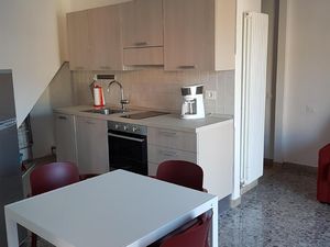 22448889-Ferienwohnung-2-Brenzone-300x225-3