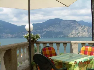 Die Terrasse mit Essplatz