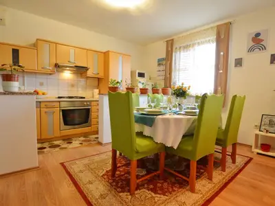 DiningRoom