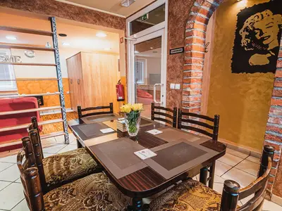 DiningRoom