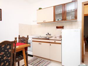 18693270-Ferienwohnung-4-Brgulje-300x225-3