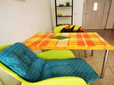 DiningRoom