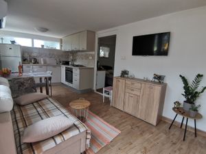 23945524-Ferienwohnung-3-Bribir-300x225-2