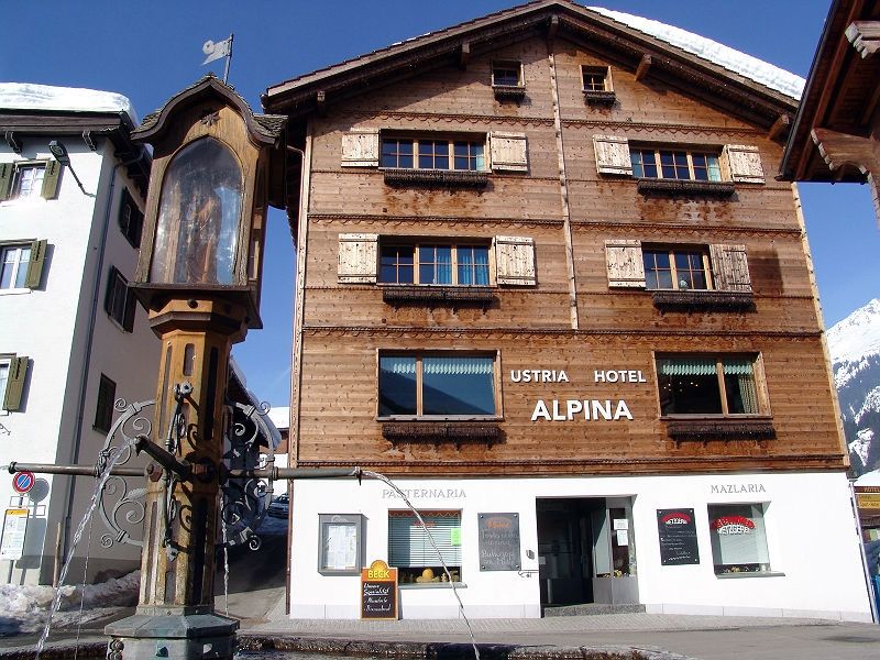 Familienhotel Alpina Brigels, Aussenansicht