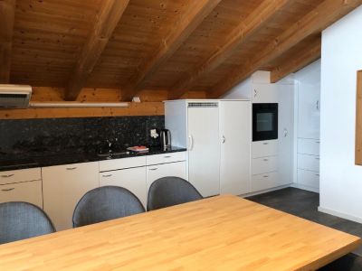 Ferienwohnung Bauernhof Cathomas, Essbereich, Küche