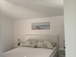 18953311-Ferienwohnung-3-Brijesta-300x225-5