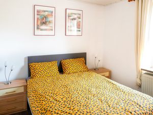 22252455-Ferienwohnung-6-Brilon-300x225-2