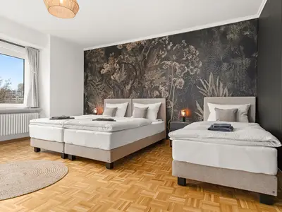 Schlafzimmer 1