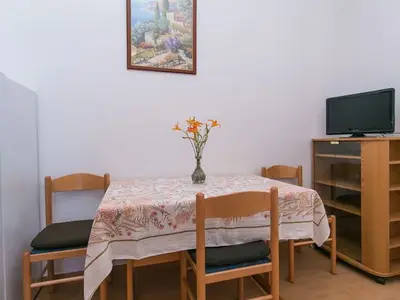 Ferienwohnung für 5 Personen in Brist 8/10
