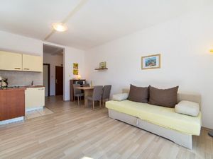 19285935-Ferienwohnung-0-Brist-300x225-5