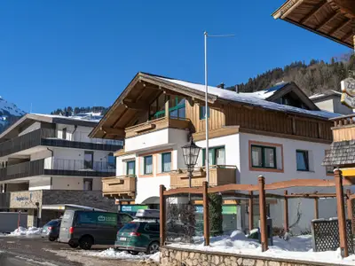 Außenseite Ferienhaus [Winter]