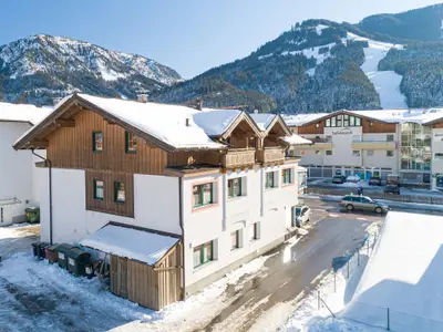 Außenseite Ferienhaus [Winter]