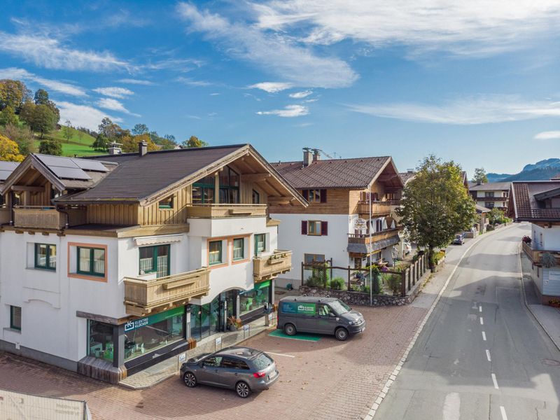 23896270-Ferienwohnung-5-Brixen Im Thale-800x600-0