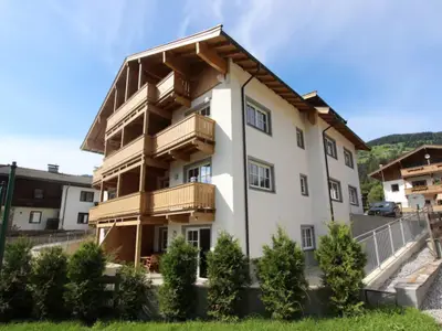 Außenseite Ferienhaus [Sommer]