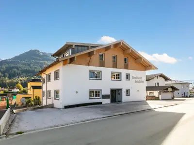Außenseite Ferienhaus [Sommer]