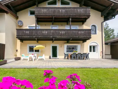 Außenseite Ferienhaus [Sommer]