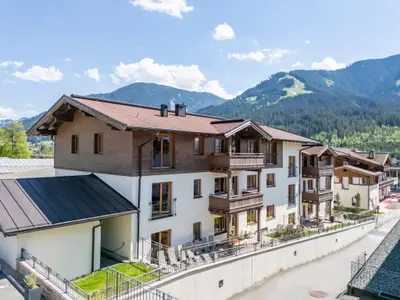 Außenseite Ferienhaus [Sommer]