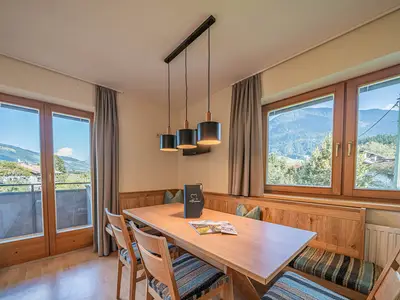 DiningRoom