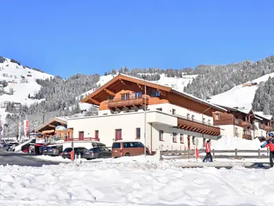Außenseite Ferienhaus [Winter]