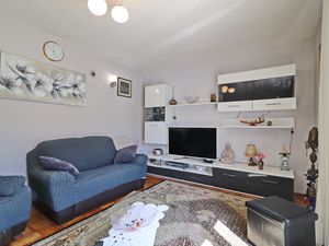 18323400-Ferienwohnung-7-Brna-300x225-2