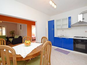 18790151-Ferienwohnung-5-Brna-300x225-4