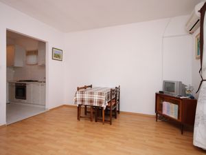 18956510-Ferienwohnung-2-Brna-300x225-3