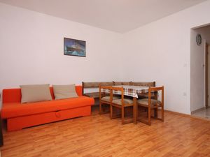 18953466-Ferienwohnung-2-Brna-300x225-3