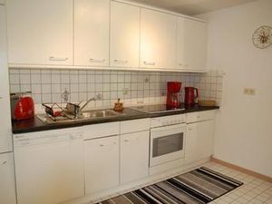 18363083-Ferienwohnung-4-Brotterode-300x225-5