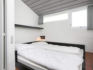 22092437-Ferienwohnung-6-Brovst-300x225-4