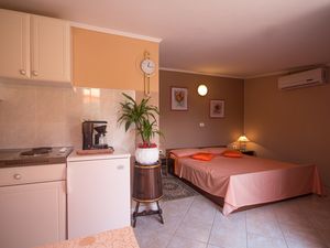 19129209-Ferienwohnung-2-Brtonigla-300x225-3