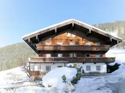 Außenseite Ferienhaus [Winter]