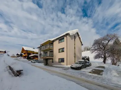 Außenseite Ferienhaus [Winter]
