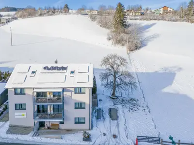 Außenseite Ferienhaus [Winter]