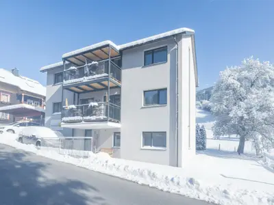 Außenseite Ferienhaus [Winter]