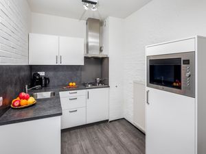 21653237-Ferienwohnung-6-Bruinisse-300x225-4