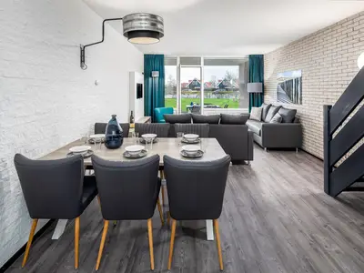 DiningRoom