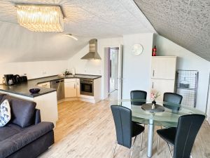 24013188-Ferienwohnung-4-Brunsbek-300x225-4