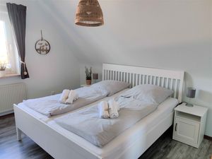 18139771-Ferienwohnung-4-Büsum-300x225-1