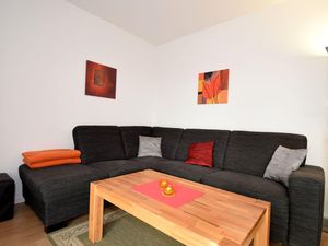 23871644-Ferienwohnung-3-Büsum-300x225-4