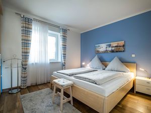 23871661-Ferienwohnung-2-Büsum-300x225-1