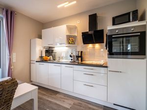 23871704-Ferienwohnung-4-Büsum-300x225-5