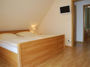 23871801-Ferienwohnung-4-Büsum-300x225-2