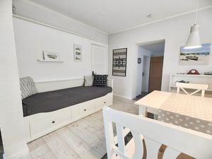 23873578-Ferienwohnung-3-Büsum-300x225-1